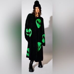 Dressed in Lala oversized, alien dress